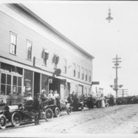 Decorating Automobiles. 1912.