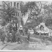 Food Sale &amp; Parcels Checked. 1911